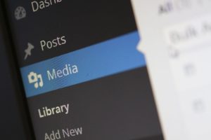 Media blog posts SEO advises should have a balanced-out text-infographics ratio