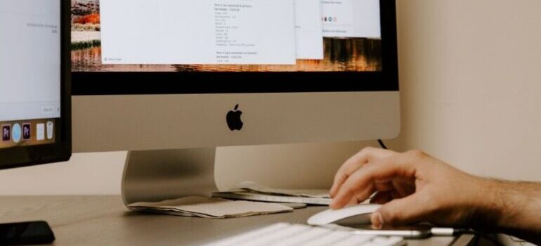 using computer to optimize your website images