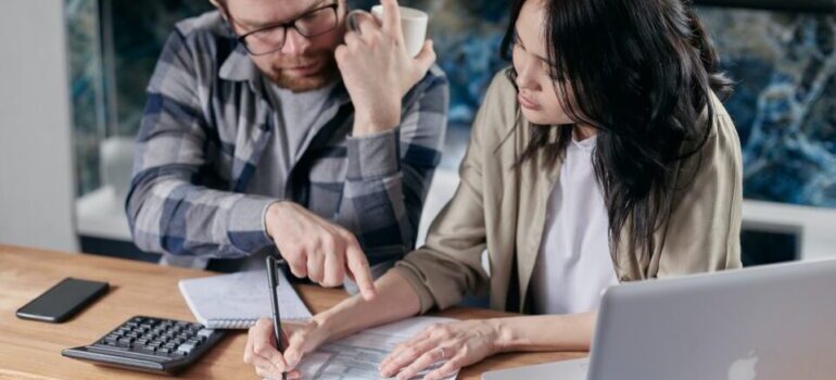 couple calculating