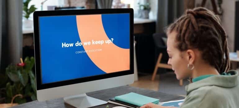 woman creating an effective social media strategy for movers