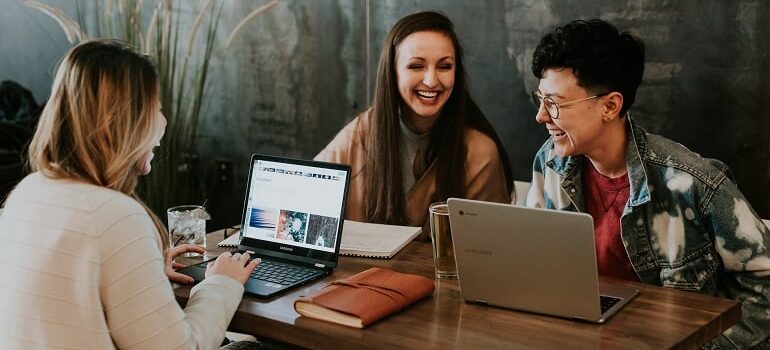 Young professionals, one of the ways to overcome the challenge of how to attract younger audiences 