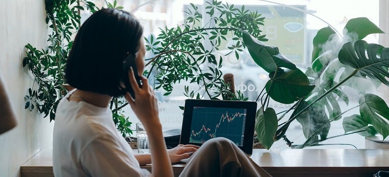 a woman worried about local rankings