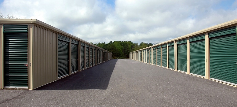 Outdoor storage facility with rows of storage units, illustrating the rise of mobile storage pods and their convenience for moving and storage needs.