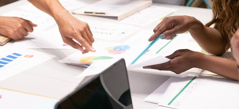 A marketing team trying to solve the biggest challenges for moving companies