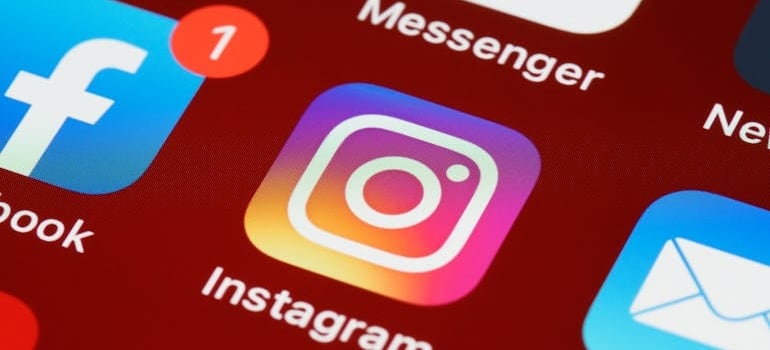 Facebook and Instagram app icons