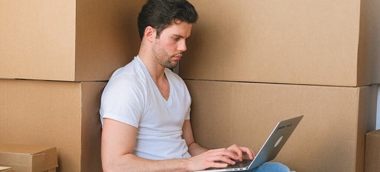 A customer reading a thoughtful reply written by a company that knows how to use AI for review responses