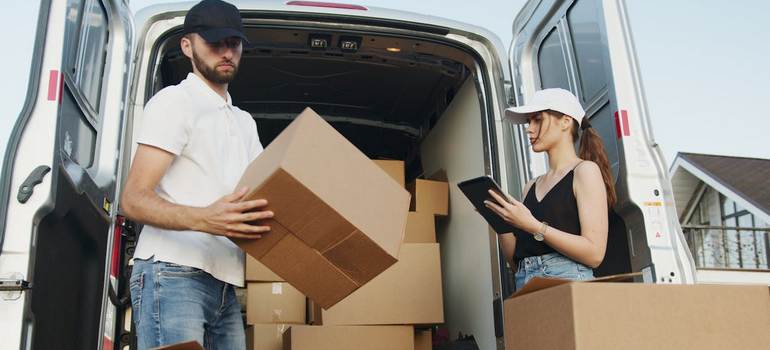 Moving company team targeting niche markets in the moving industry for 2025